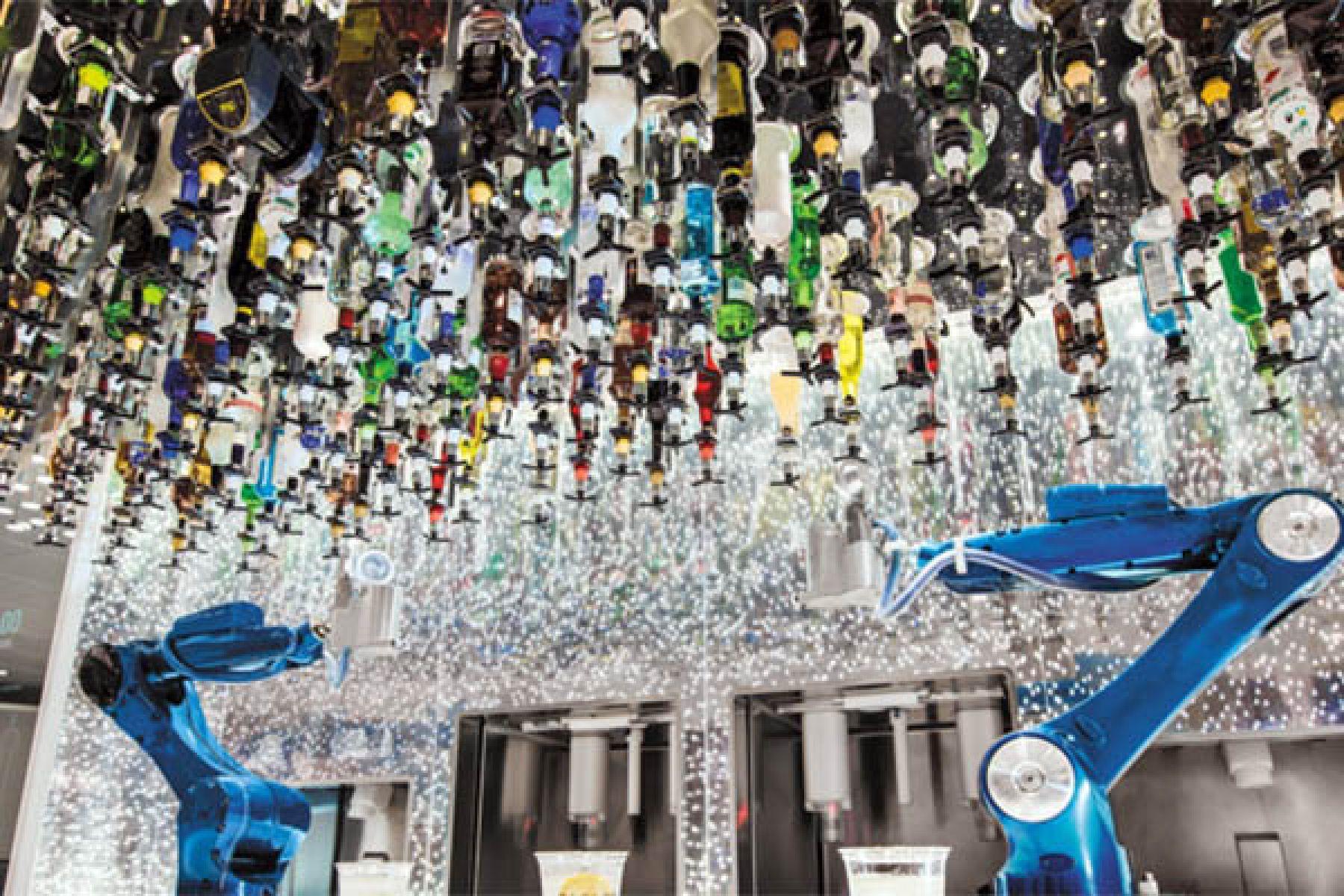 Бармены роботы на Spectrum of the Seas