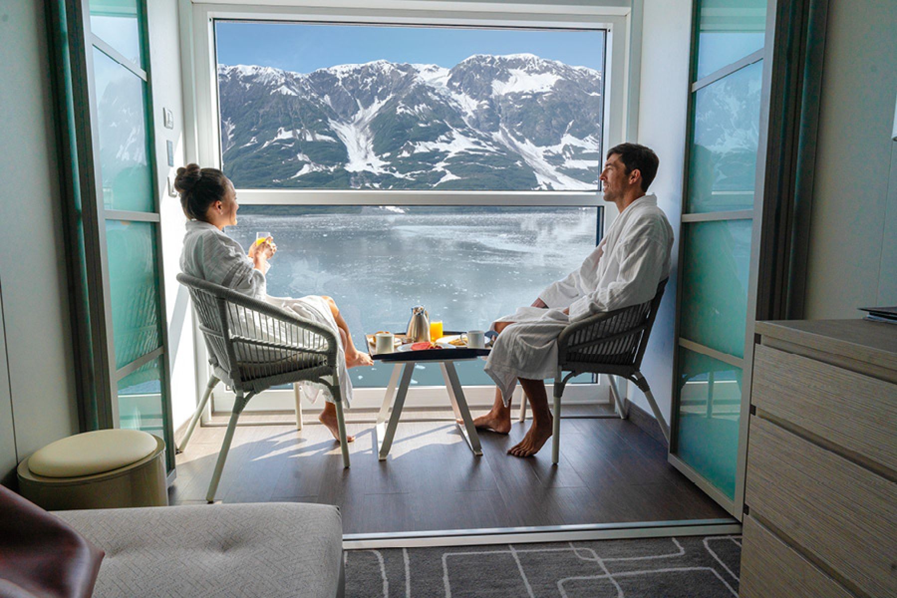 каюта с балконом на лайнере Celebrity Edge